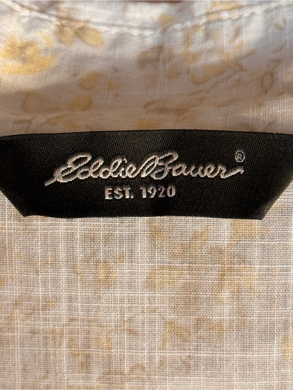 Eddie Bauer Lightweight Cream Subtle Floral Button-Front Women's Top | Size XL - Picture 3 of 12